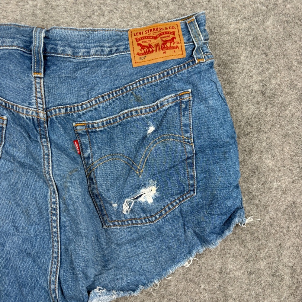 Levis 501 Shorts Women 32 Blue Distressed Cut Off Denim Button Fly - Picture 10 of 16